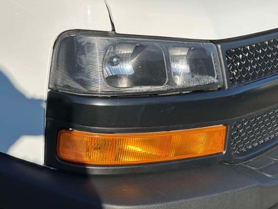 2023 Chevrolet Express Passenger 3500 1LS