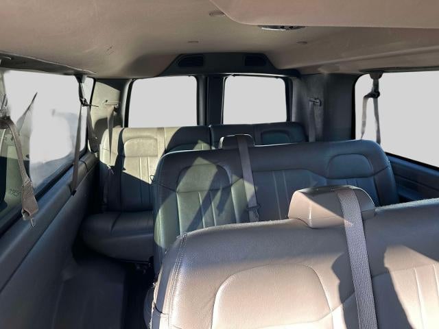 2023 Chevrolet Express Passenger 3500 1LS