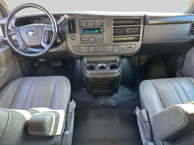 2023 Chevrolet Express Passenger 3500 1LS