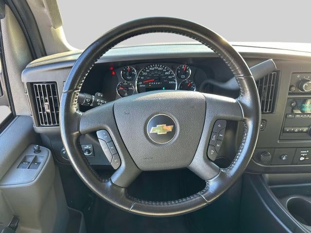 2023 Chevrolet Express Passenger 3500 1LS