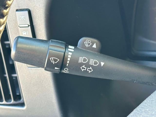 2023 Chevrolet Express Passenger 3500 1LS