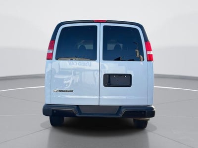 2023 Chevrolet Express Passenger 3500 1LS