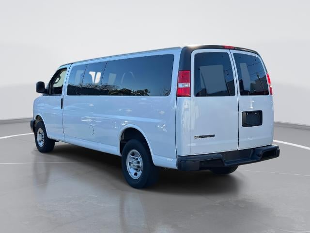 2023 Chevrolet Express Passenger 3500 1LS