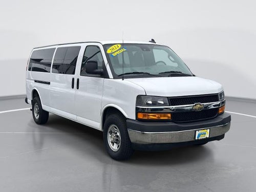 2024 Chevrolet Express Passenger 3500 1LT