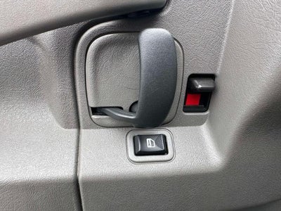 2024 Chevrolet Express Passenger 3500 1LT