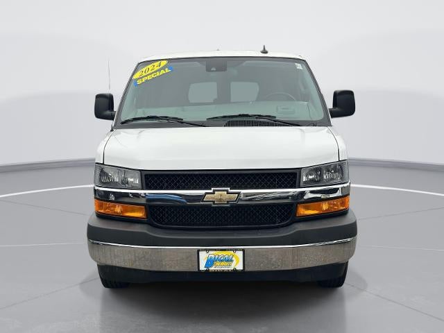 2024 Chevrolet Express Passenger 3500 1LT