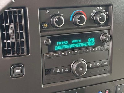 2024 Chevrolet Express Passenger 3500 1LT