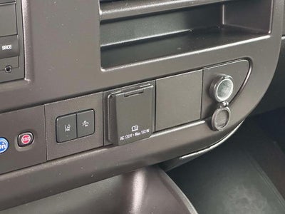 2024 Chevrolet Express Passenger 3500 1LT