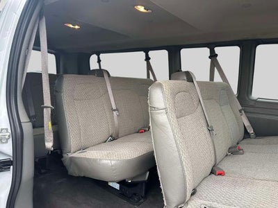 2024 Chevrolet Express Passenger 3500 1LT