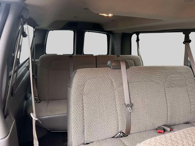 2024 Chevrolet Express Passenger 3500 1LT