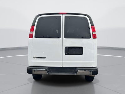 2024 Chevrolet Express Passenger 3500 1LT