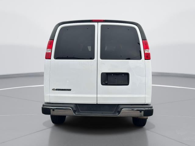 2024 Chevrolet Express Passenger 3500 1LT
