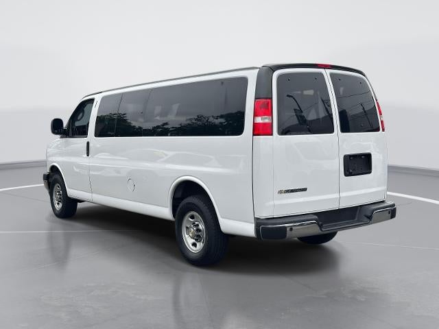 2024 Chevrolet Express Passenger 3500 1LT
