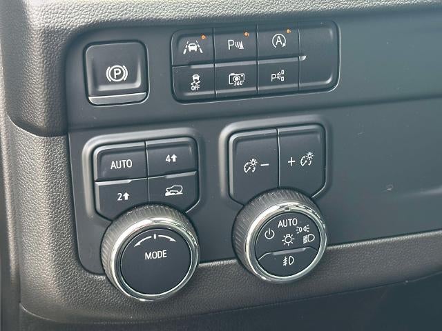 2025 Chevrolet Suburban RST