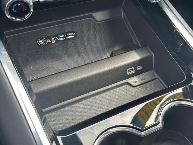 2025 Chevrolet Suburban RST