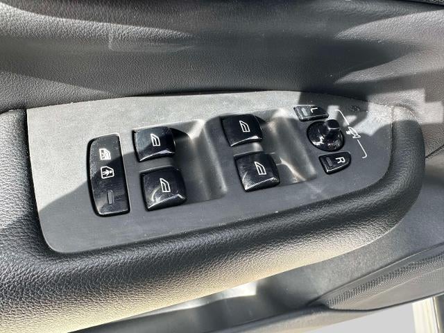 2021 Volvo XC90 T5 Momentum 7 Passenger