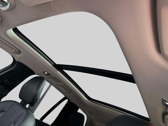 2021 Volvo XC90 T5 Momentum 7 Passenger