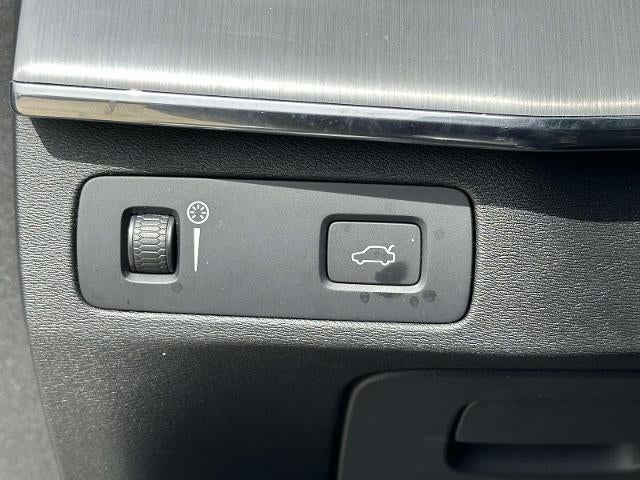 2021 Volvo XC90 T5 Momentum 7 Passenger