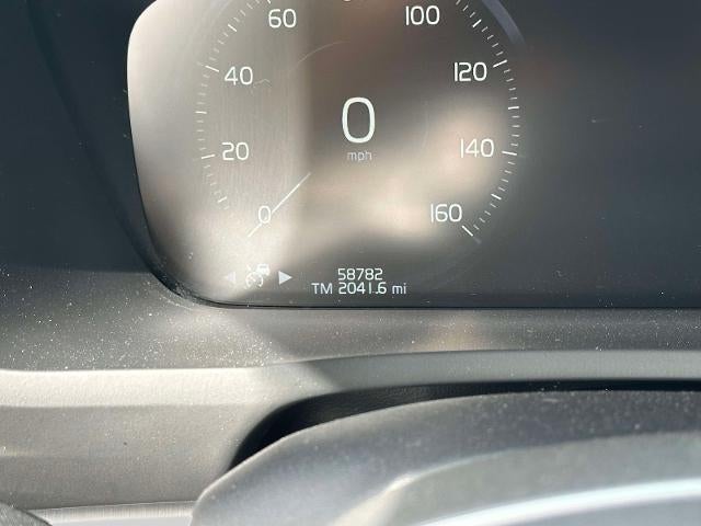 2021 Volvo XC90 T5 Momentum 7 Passenger