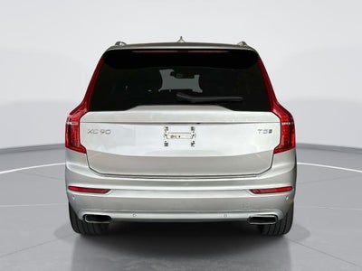 2021 Volvo XC90 T5 Momentum 7 Passenger