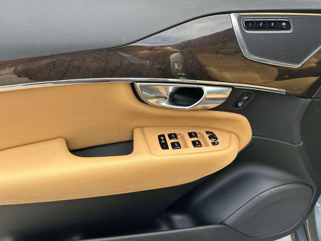 2018 Volvo XC90 T6 Momentum