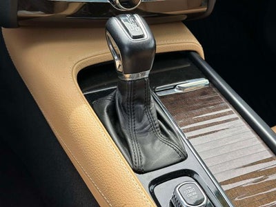 2018 Volvo XC90 T6 Momentum